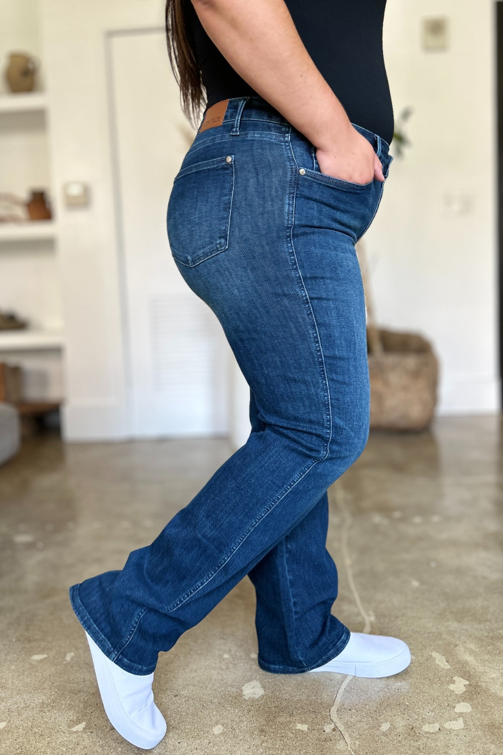 Judy Blue Kim Tummy Control Straight Jeans