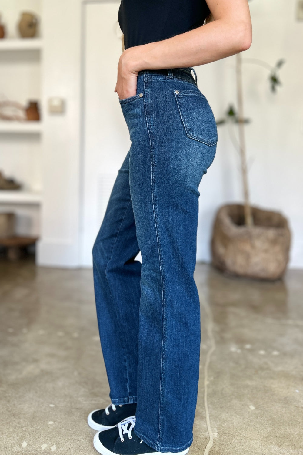 Judy Blue Kim Tummy Control Straight Jeans