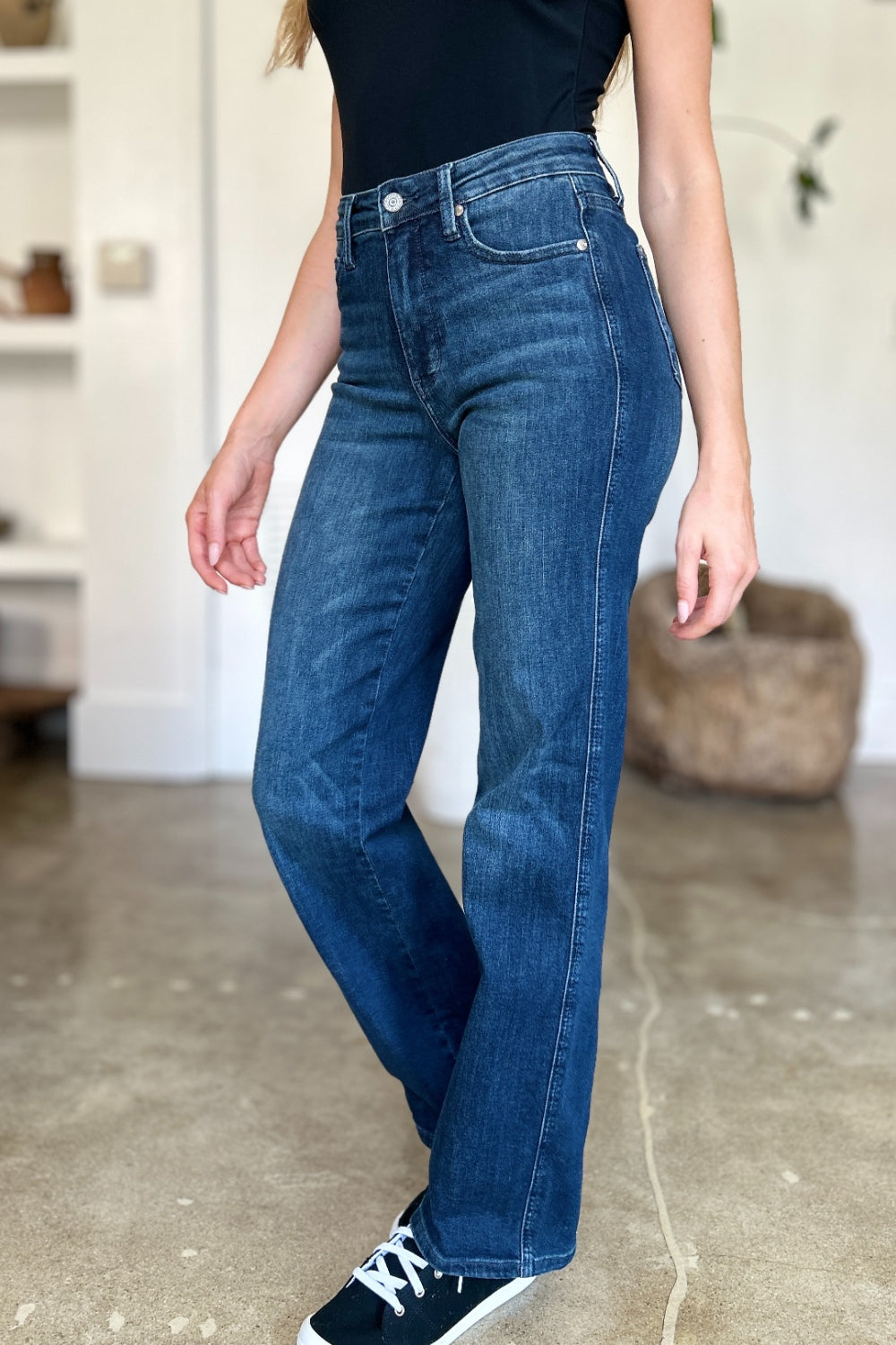 Judy Blue Kim Tummy Control Straight Jeans