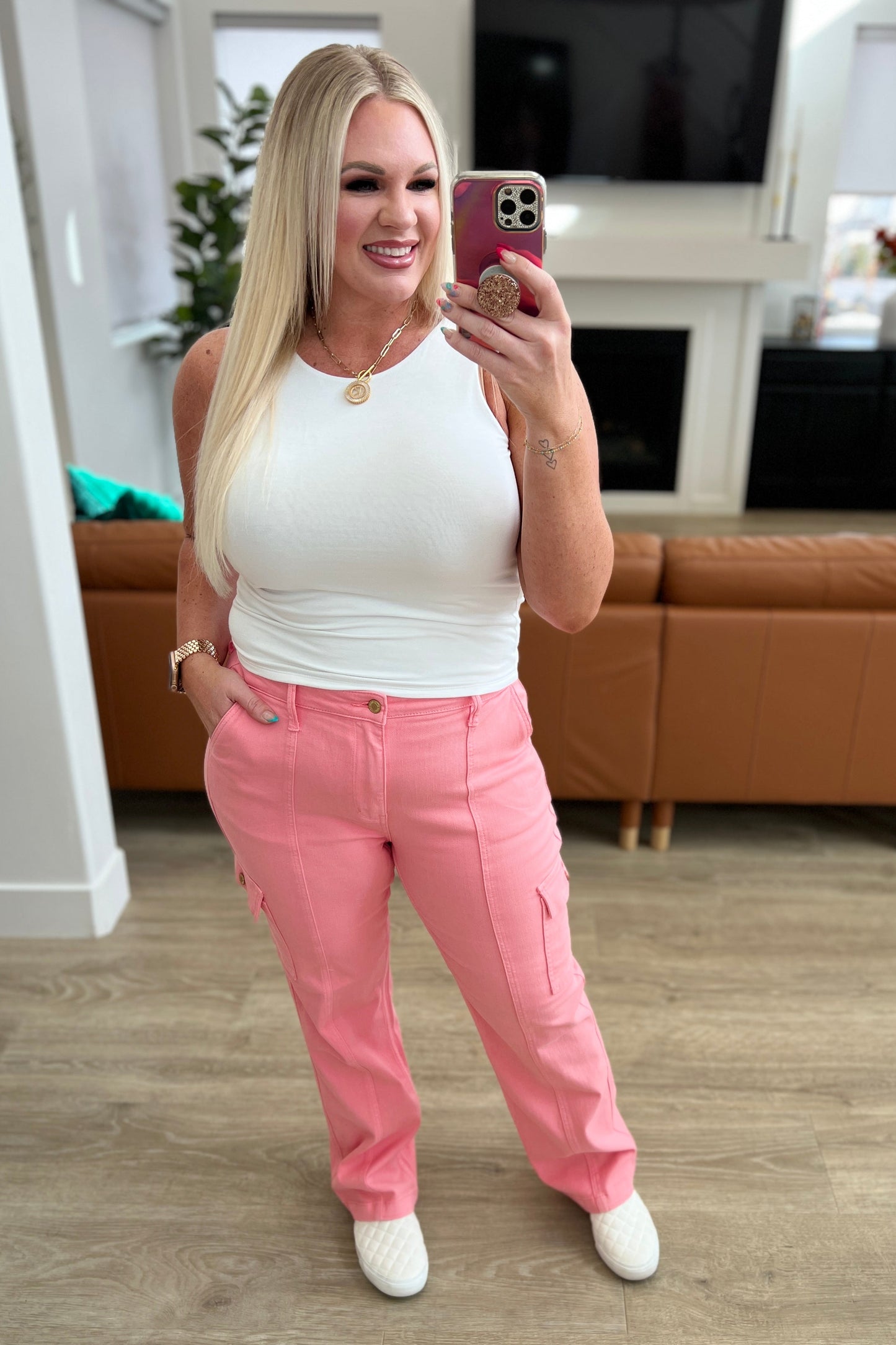 JUDY BLUE Peggy High Rise Cargo Straight Jeans in Pink