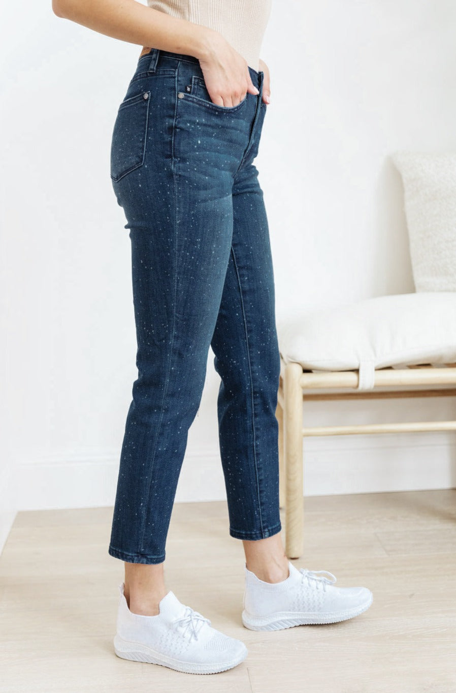 FINAL SALE- Mid-Rise Relaxed Fit Mineral Wash Jeans