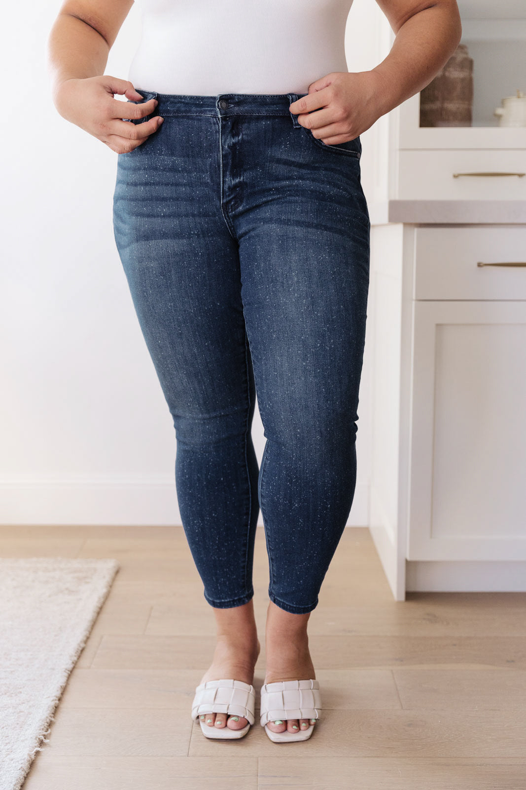 FINAL SALE- Mid-Rise Relaxed Fit Mineral Wash Jeans