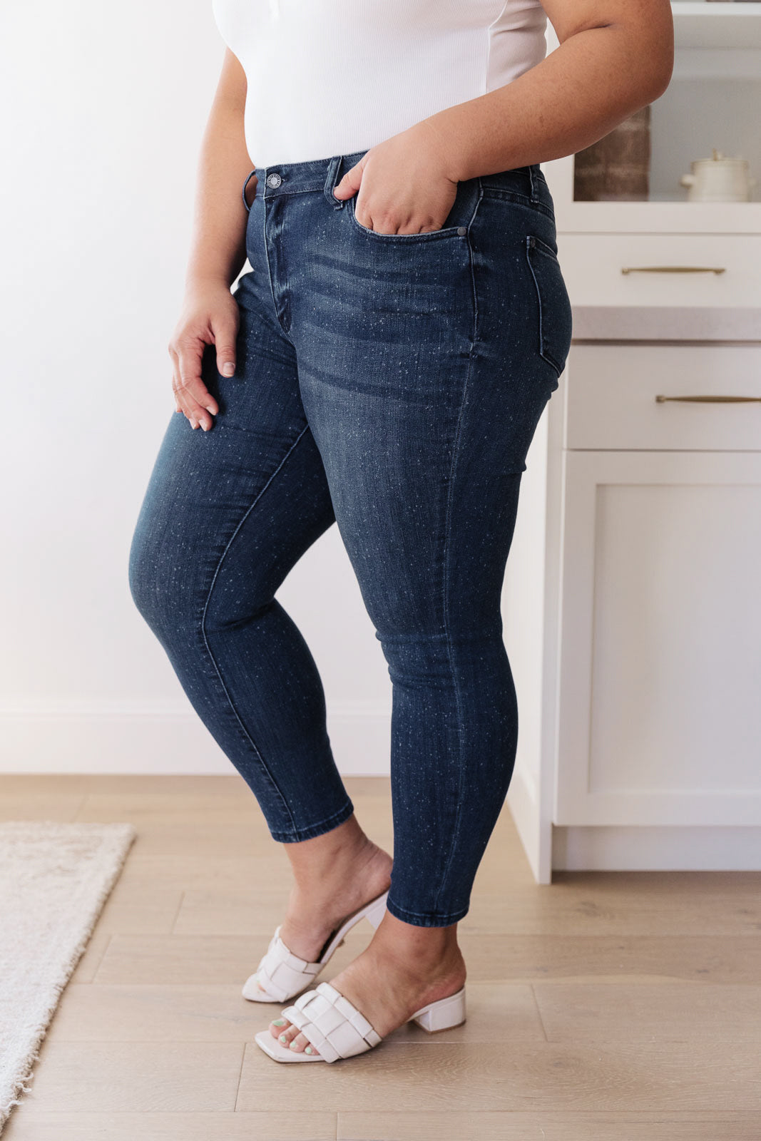 FINAL SALE- Mid-Rise Relaxed Fit Mineral Wash Jeans