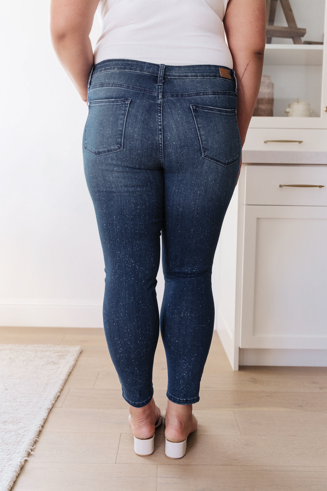 FINAL SALE- Mid-Rise Relaxed Fit Mineral Wash Jeans